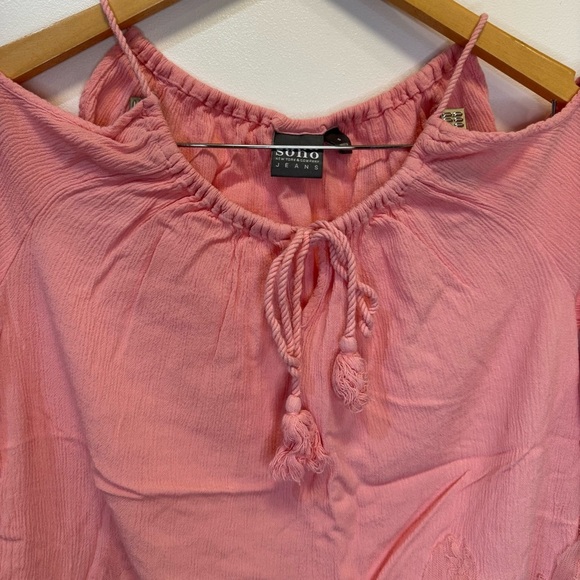 New York & Company Pink Bell Sleeve Blouse with Tie Front Lace Hem Size Small - Picture 4 of 11
